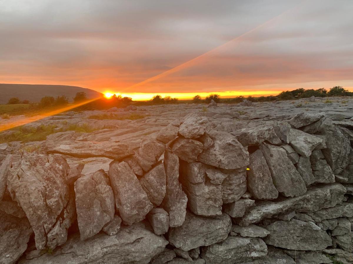 Burren Court Lodge Ballyvaughan Exteriör bild
