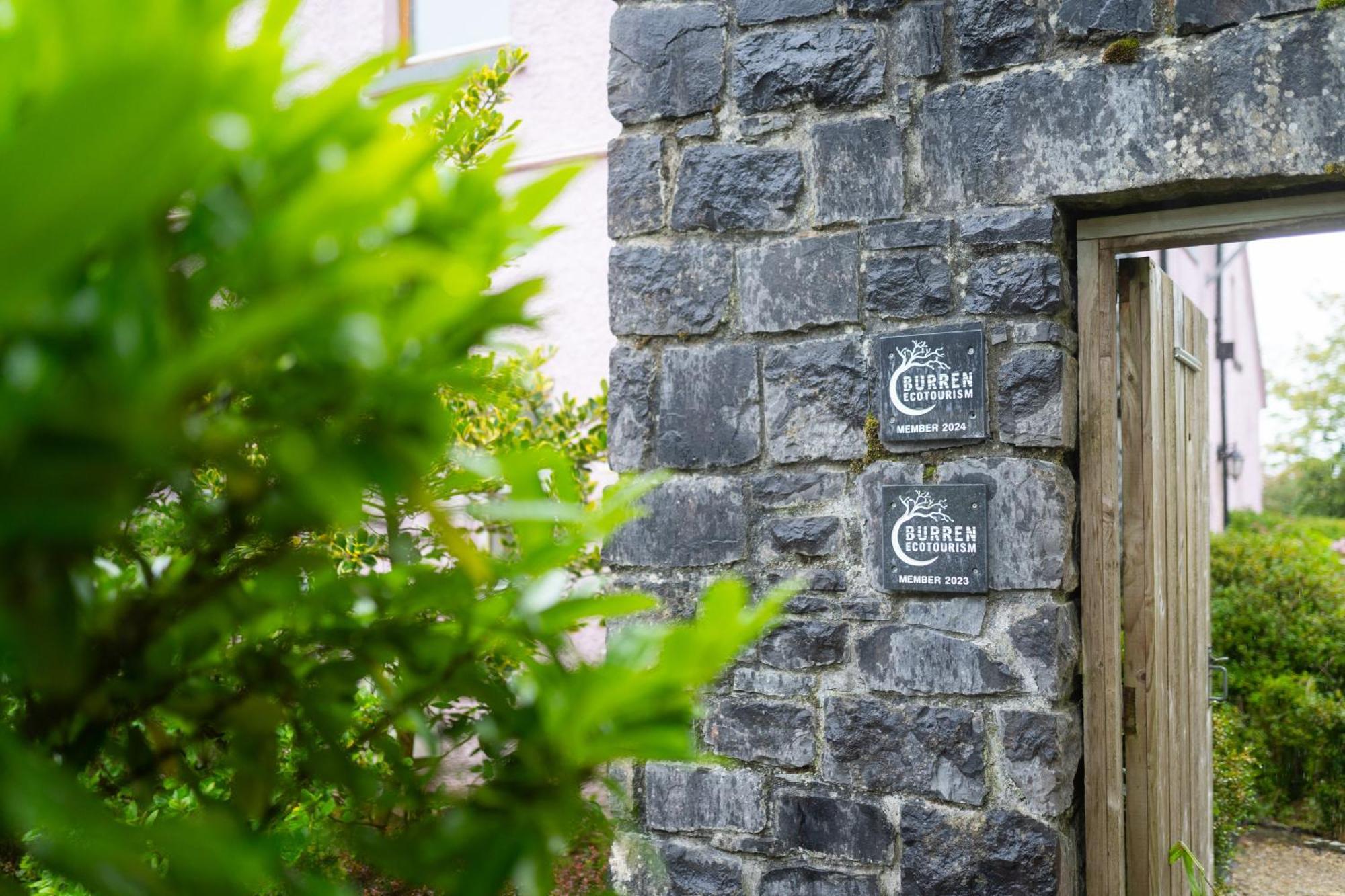 Burren Court Lodge Ballyvaughan Exteriör bild