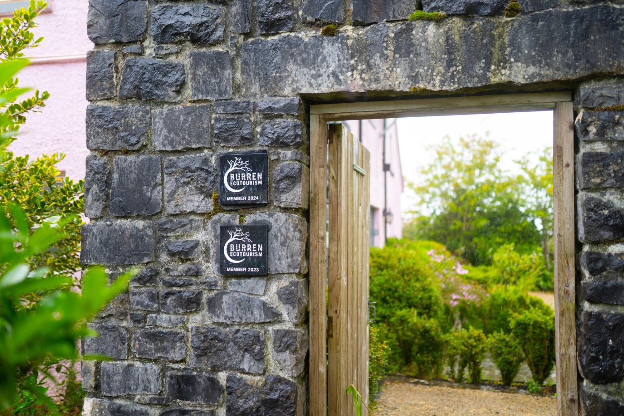 Burren Court Lodge Ballyvaughan Exteriör bild