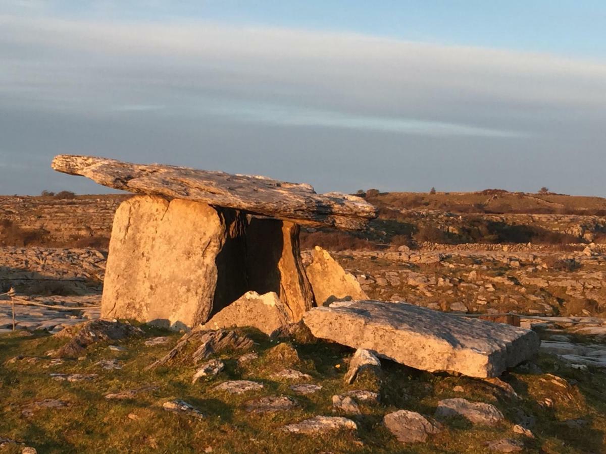 Burren Court Lodge Ballyvaughan Exteriör bild
